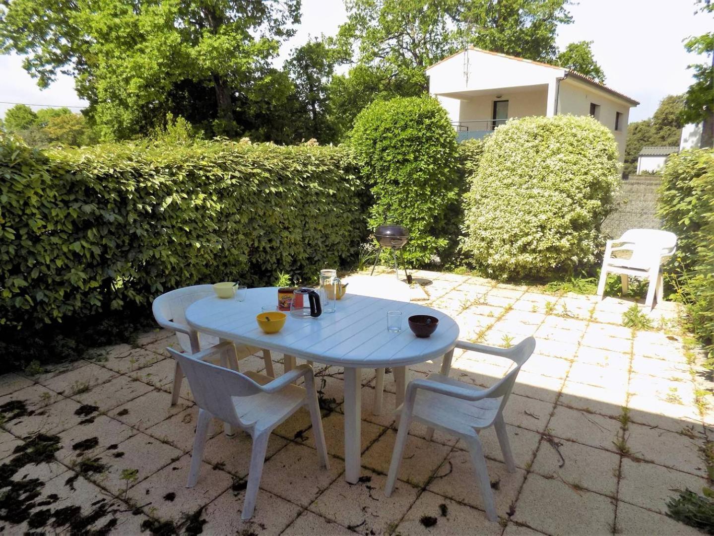 Meschers Sur Gironde - Maisonnette De Vacances - Terrasse - Proche Plage Bagian luar foto