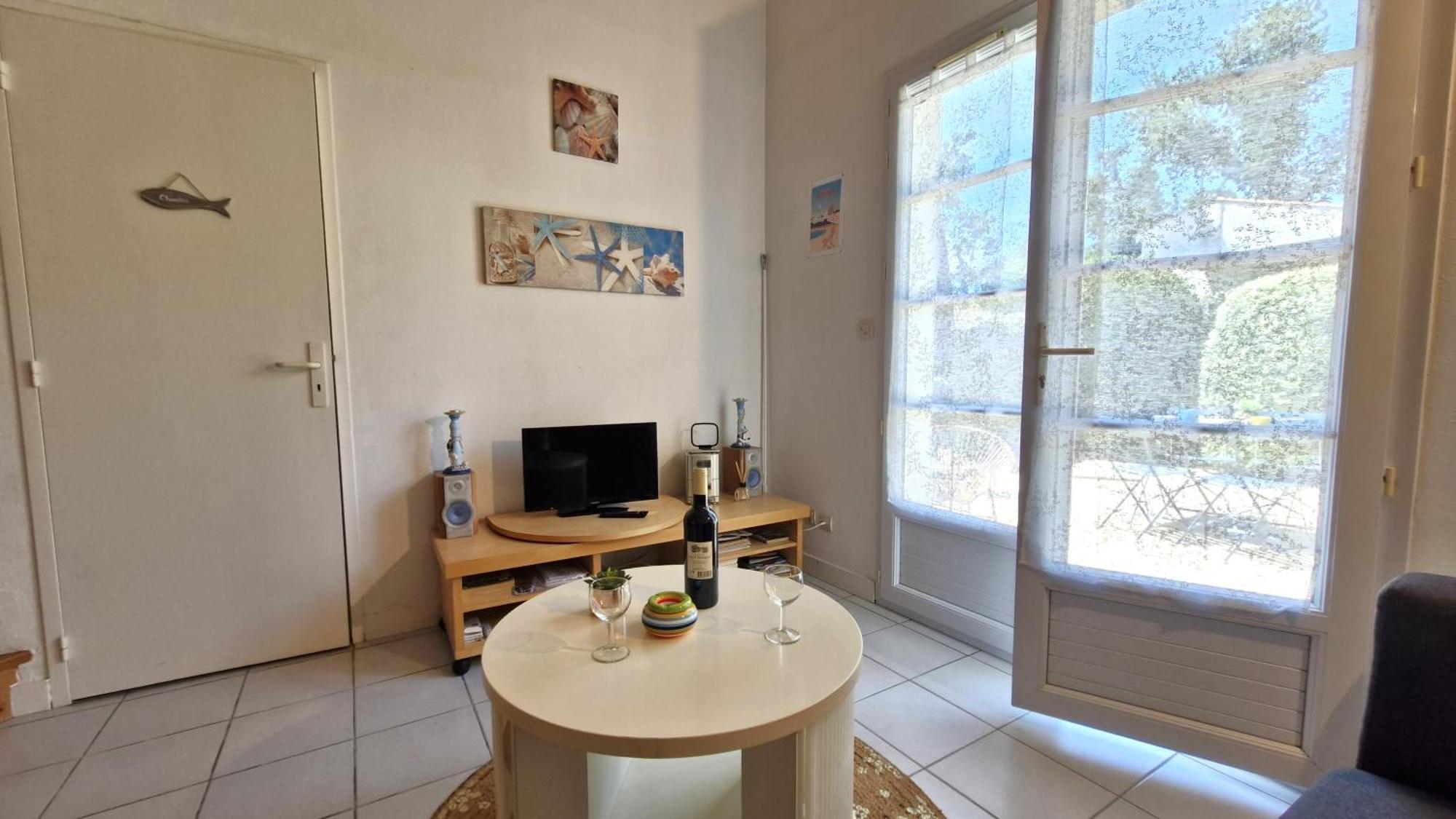 Meschers Sur Gironde - Maisonnette De Vacances - Terrasse - Proche Plage Bagian luar foto