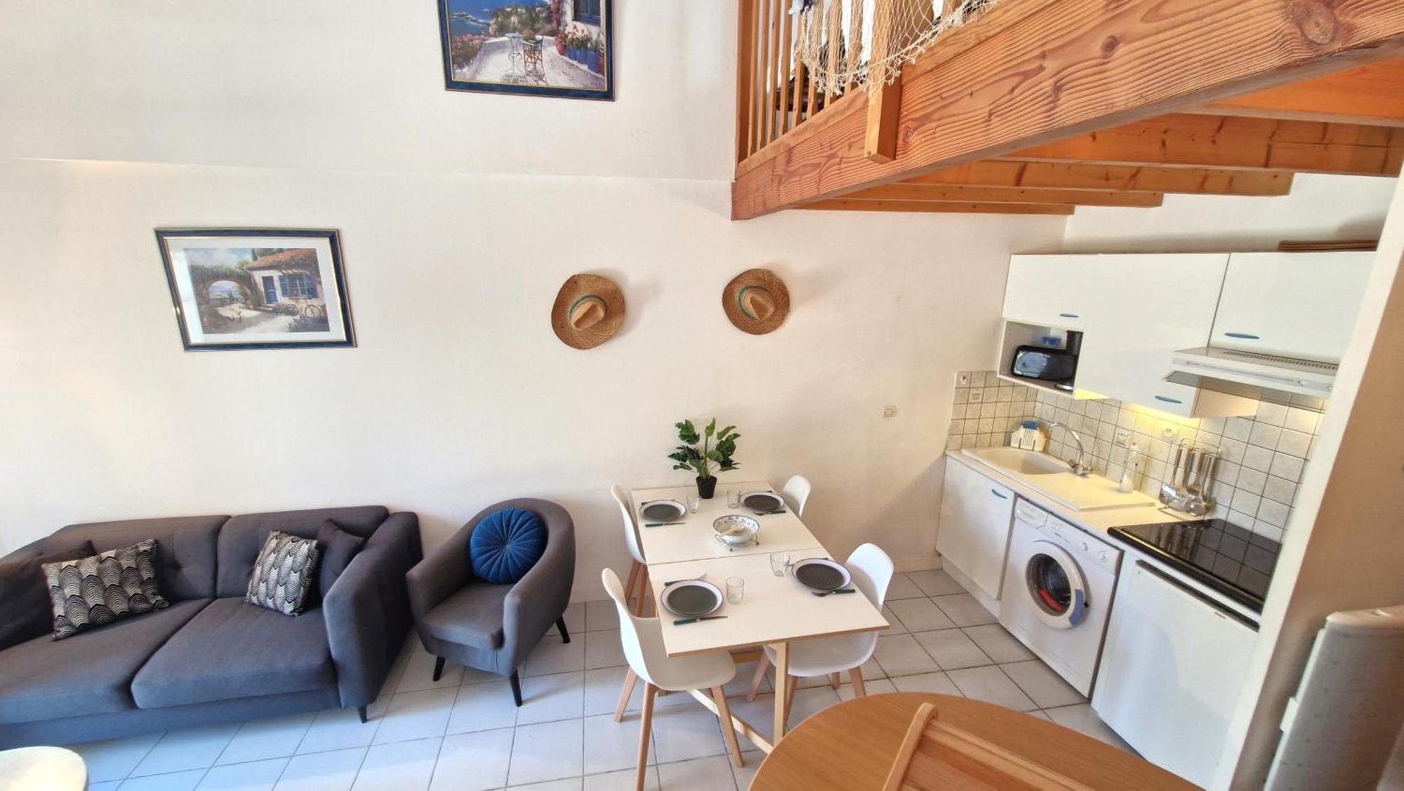 Meschers Sur Gironde - Maisonnette De Vacances - Terrasse - Proche Plage Bagian luar foto